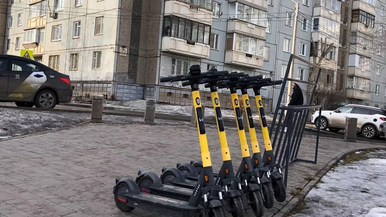 На улицах Красноярска появились электросамокаты