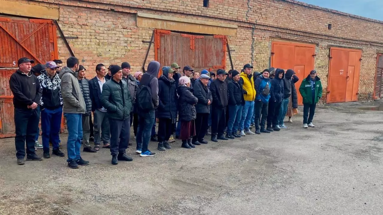 Полиция устроила рейд на птицефабрике края и массово задержала мигрантов