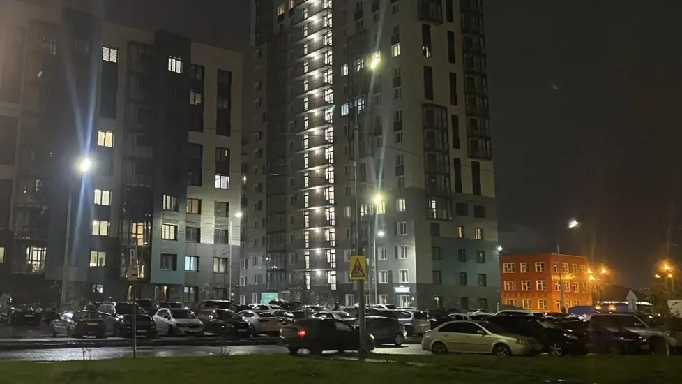 Водителям запретят парковаться на Петра Ломако в Красноярске из-за жалоб жителей