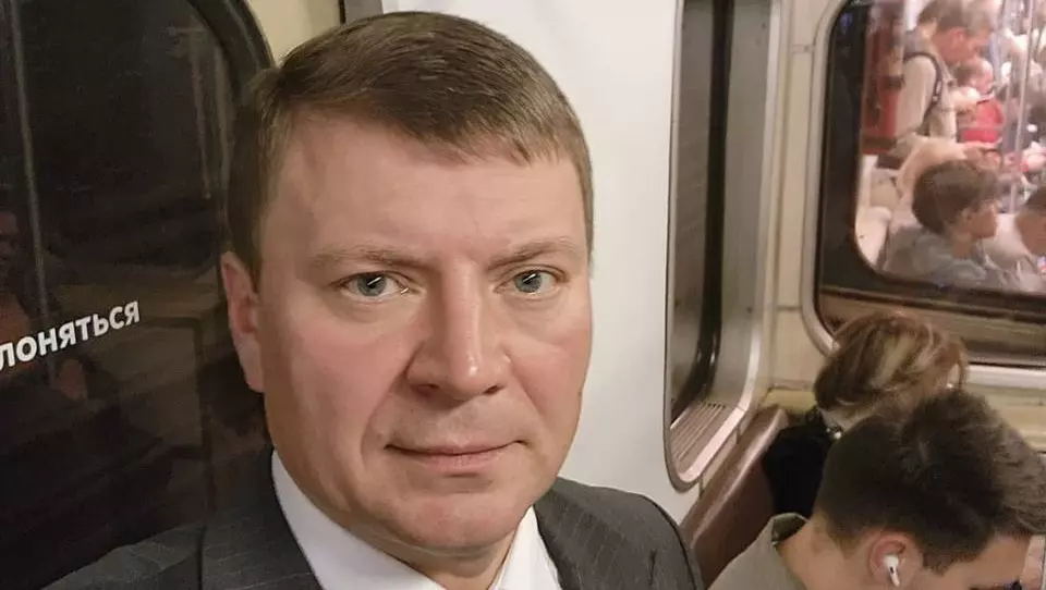 Экс-мэр Красноярска Еремин приехал в первый рабочий день в Госдуму на метро