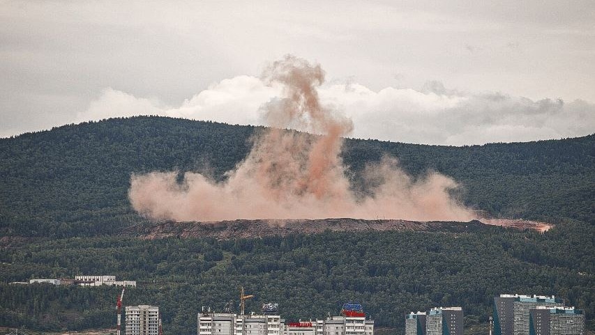 В соцсетях выкладывают фотографии взрывов в Красноярске