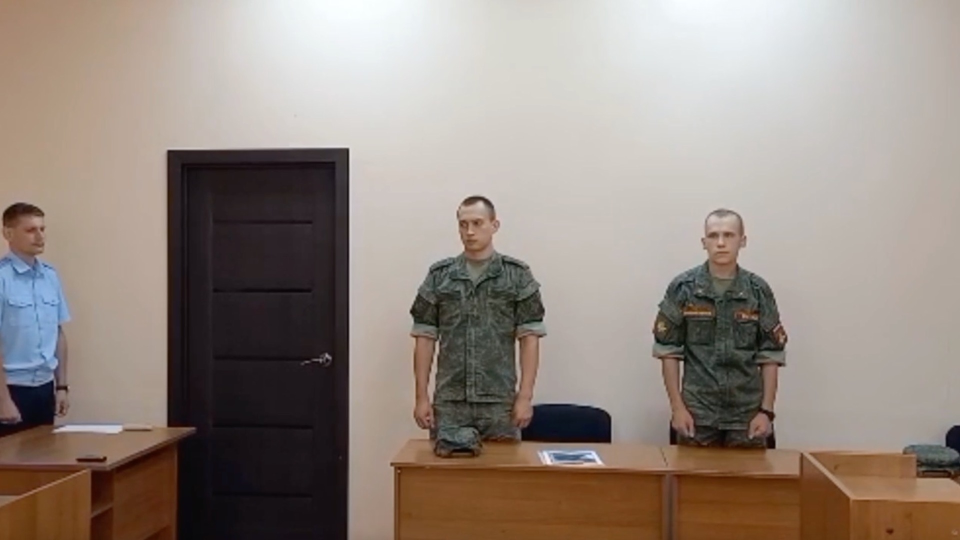 В Красноярске контрактника осудили за айфон в воинской части