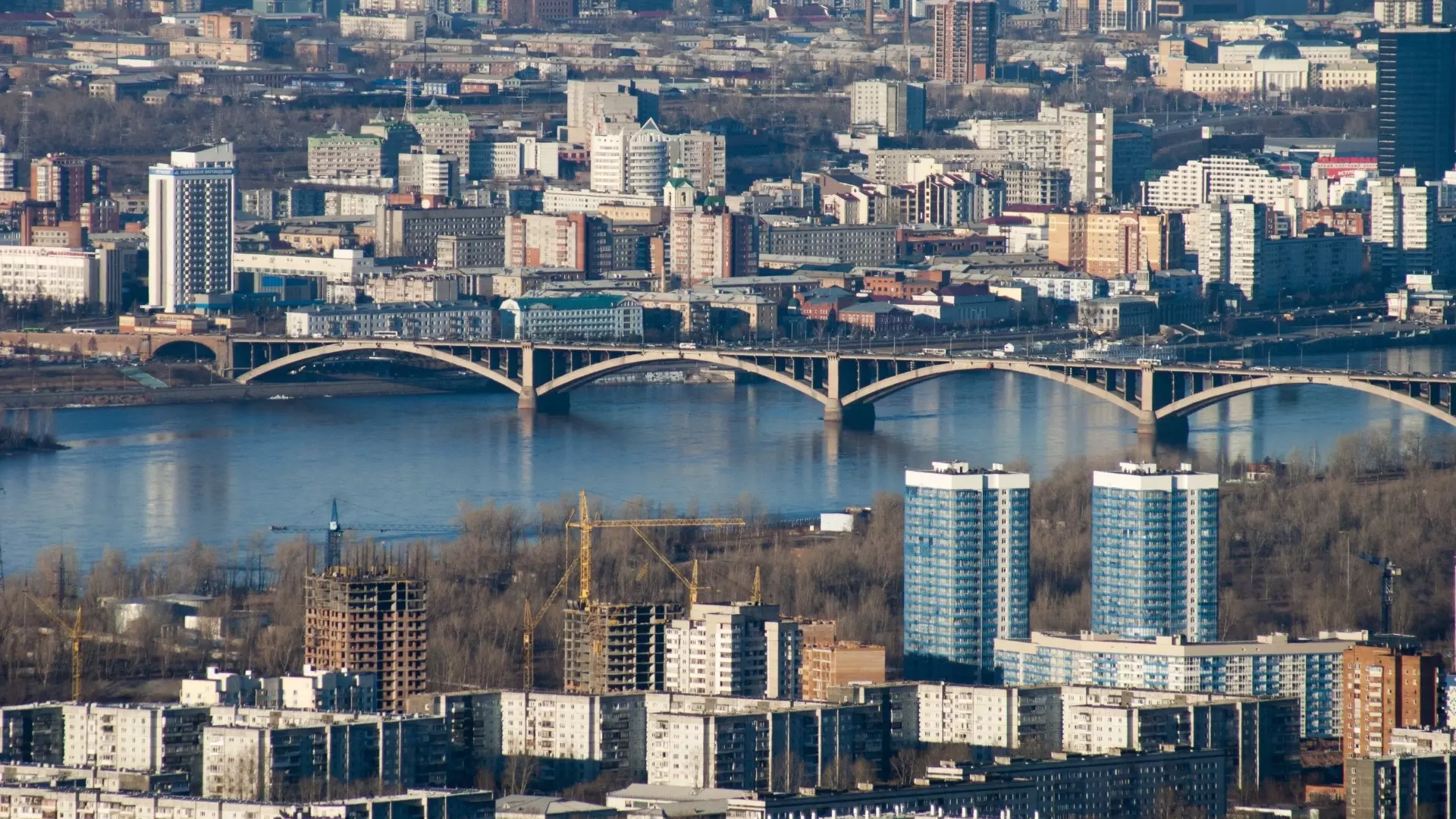 В Красноярске раскритиковали предложение платного проезда по Коммунальному мосту