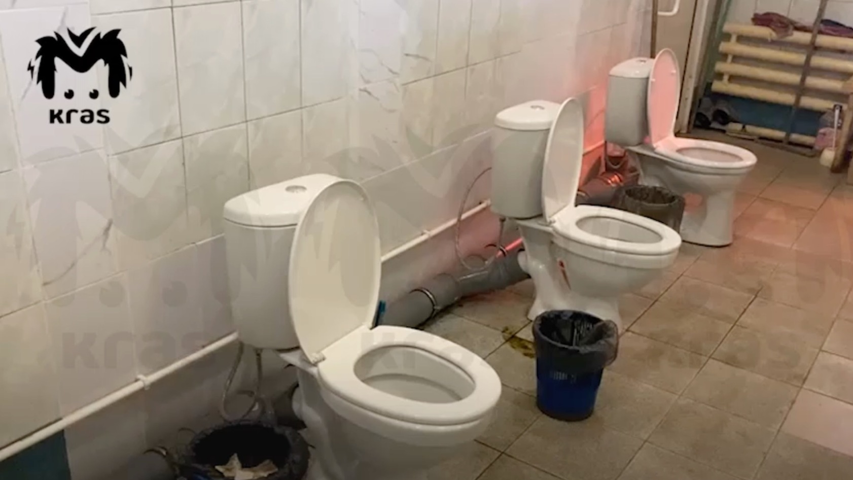 В Канске после ремонта в туалете на автовокзале исчезли кабинки