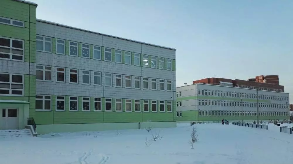 В Красноярске прокуратура проверяет школу №152 после отравления двух учеников