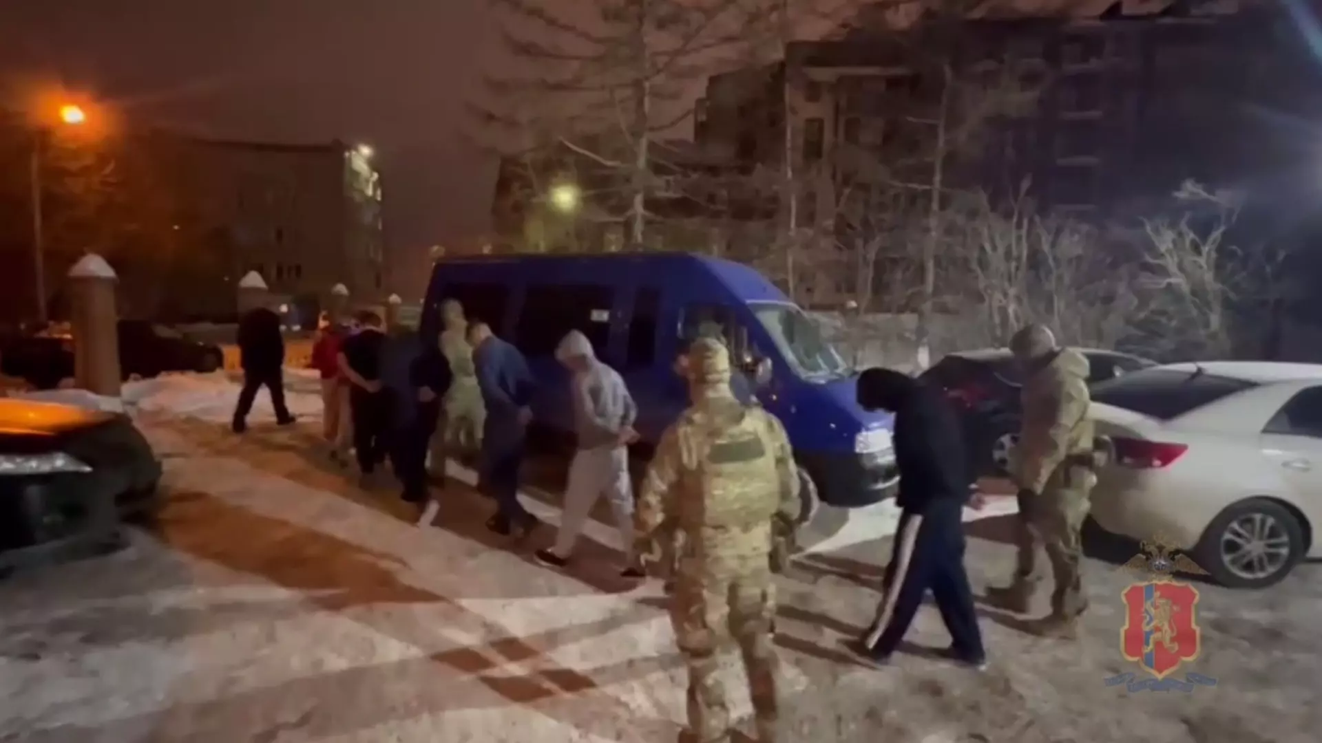 В Красноярске полиция нагрянула в скандальный бар и задержала семерых охранников