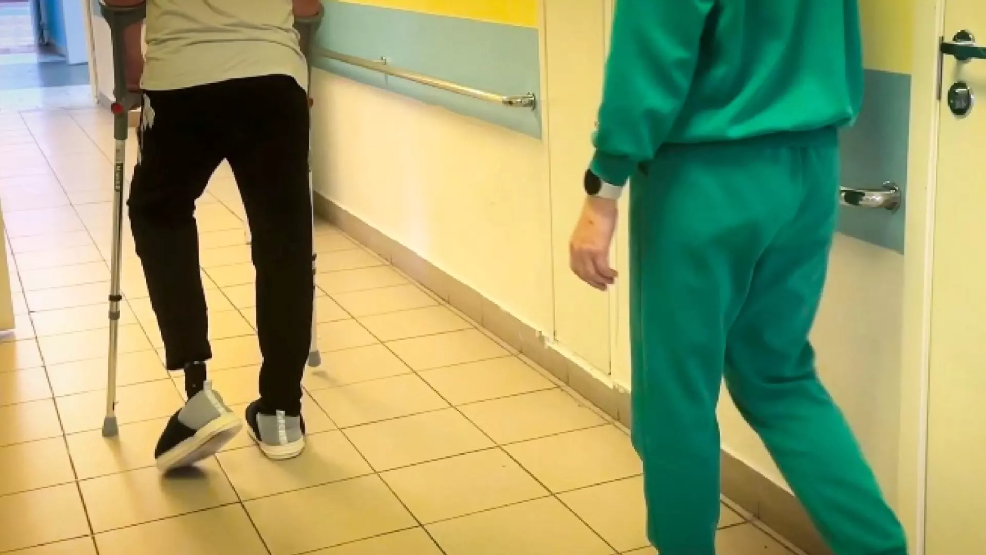 Красноярские врачи заново научили ходить ребенка после тяжелого ДТП