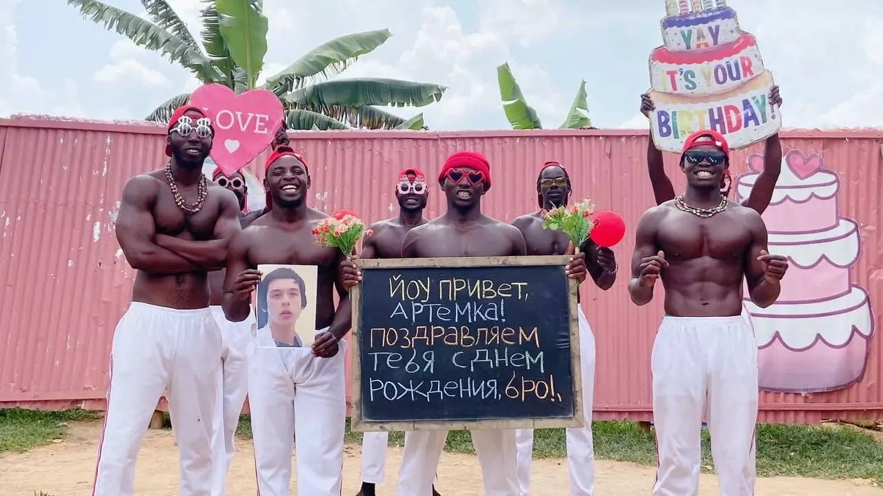 Красноярцам предложили купить видеопоздравление из Конго