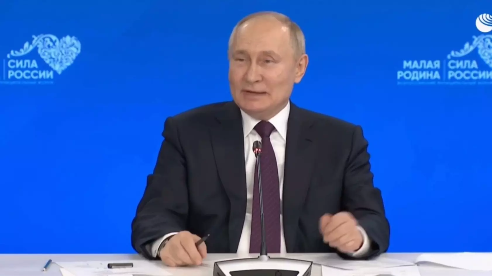 Путин рассказал, как «выталкивал» «Русгидро» из Москвы в Красноярск