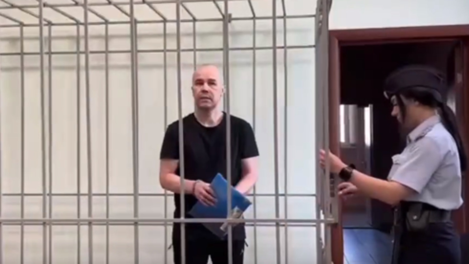 Экс-замначальника полиции Красноярского края обвинили во взятках на 9 миллионов