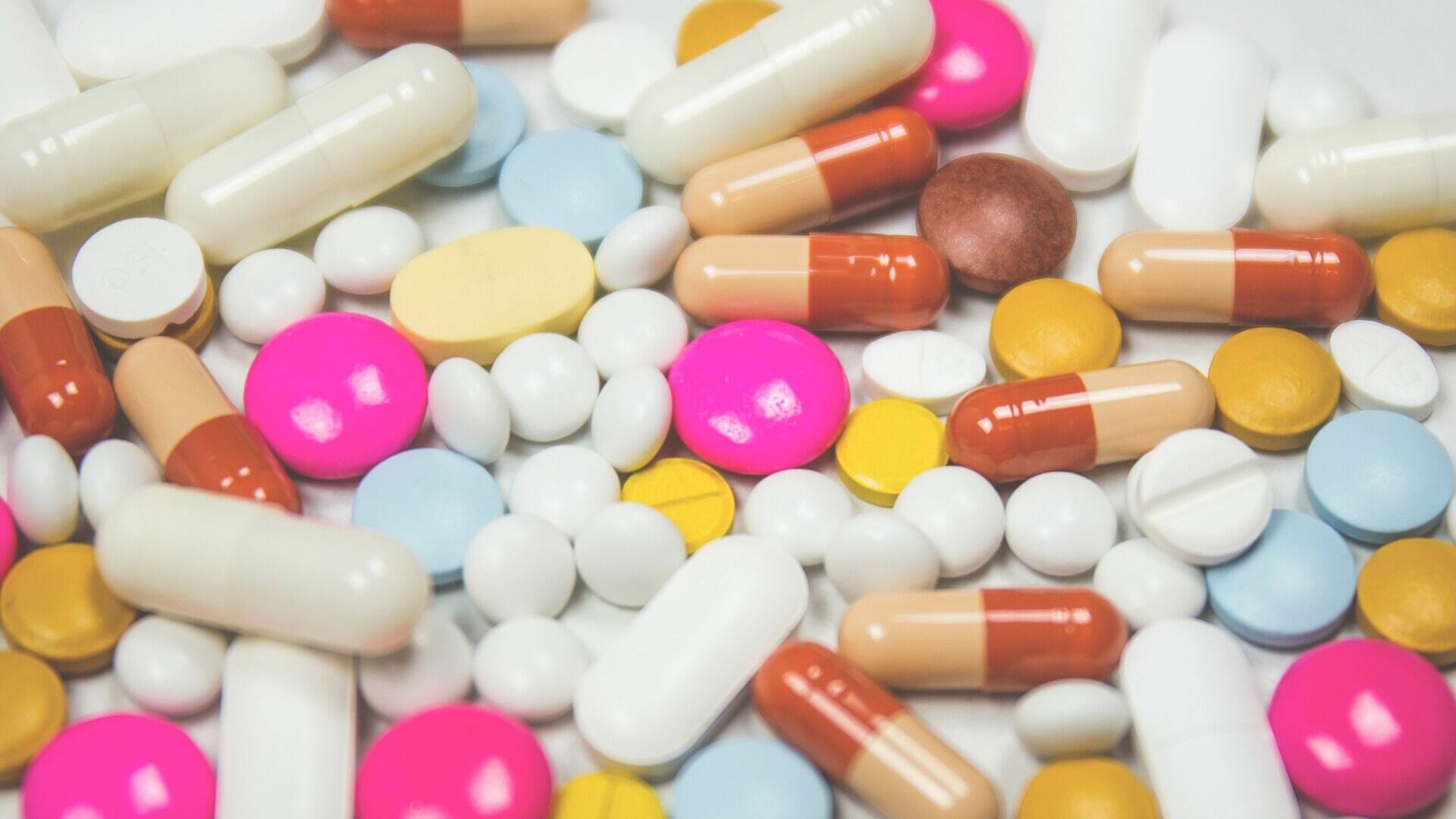 От «Кагоцела» до «Арбидола»: 10 популярных препаратов, на которые не стоит тратить деньги, даже если их выписал врач