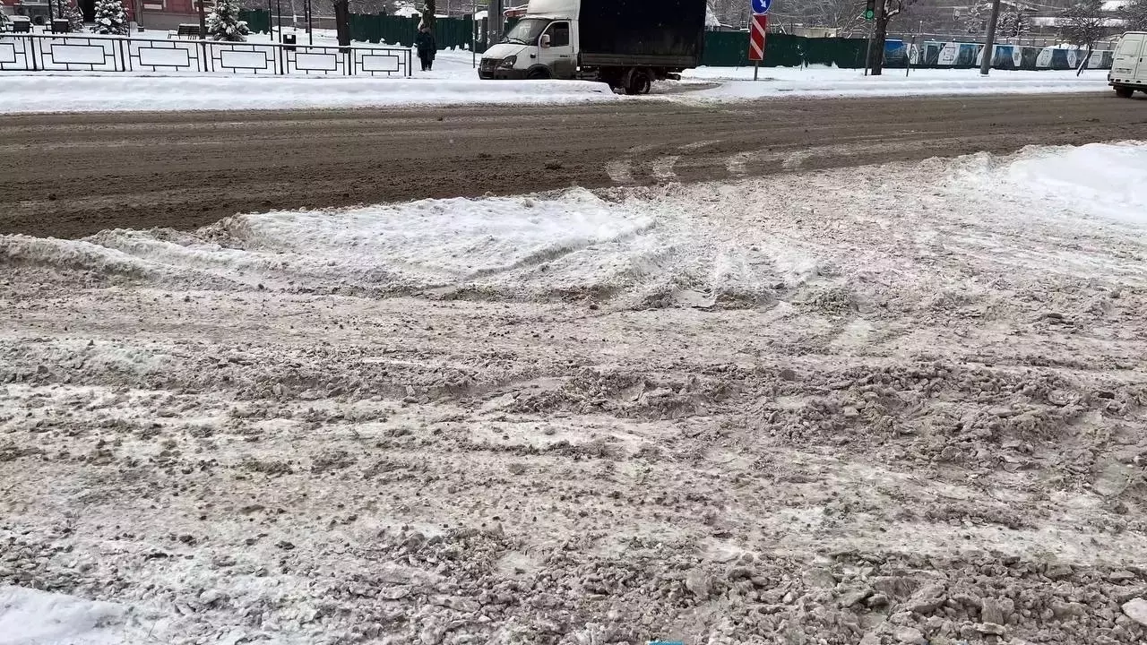 Красноярский инженер объяснил, почему городские дороги превратились в «зимники»