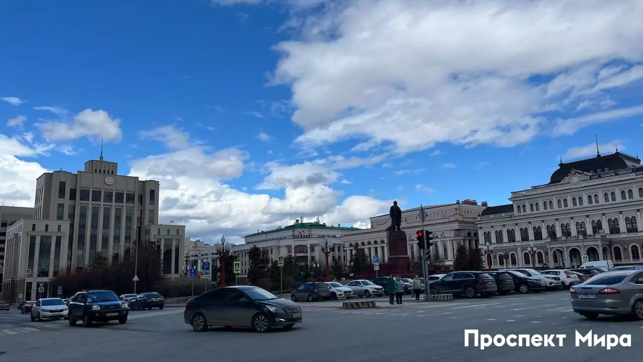 Апрель в Казани — время, когда можно гулять по городу часами без толп туристов.