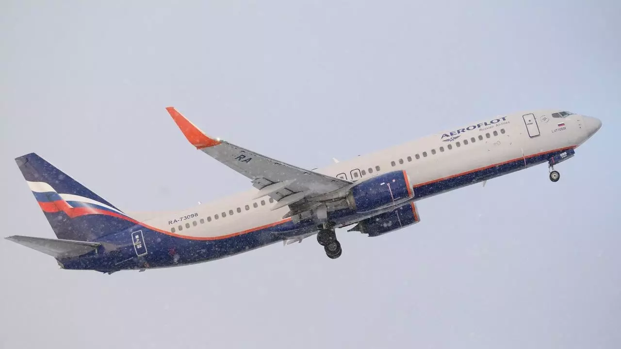Авиакомпании распродают билеты из Красноярска в Пекин, Москву и другие города