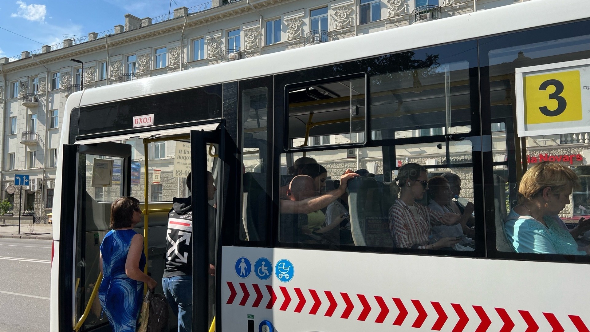 Почему в красноярских автобусах так жарко летом
