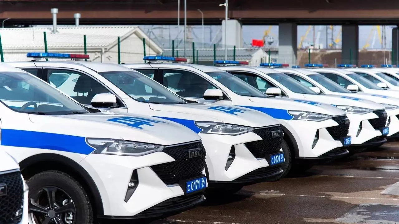 Красноярские дорожные полицейские пересели на китайские авто