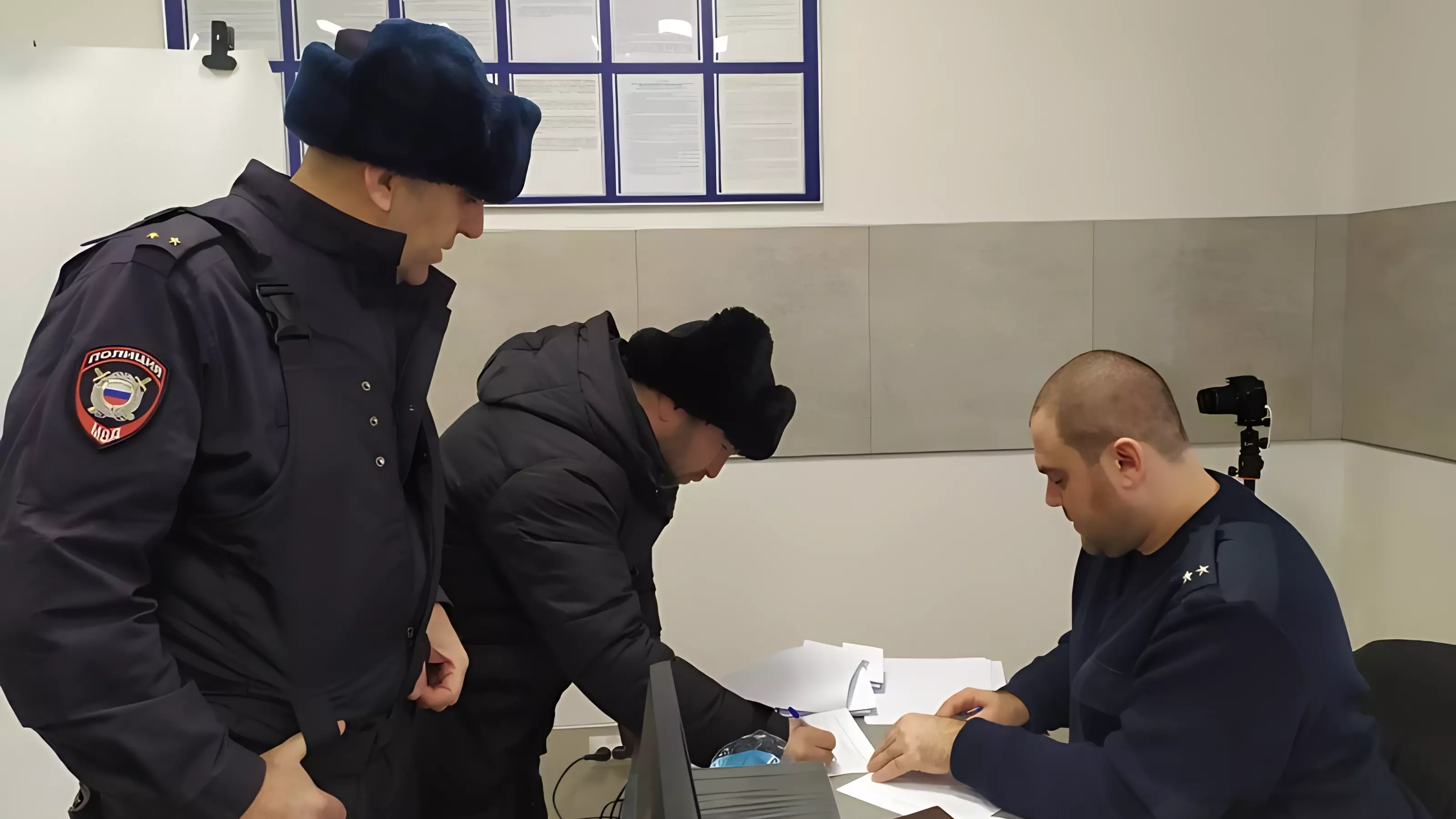В Красноярске военный СК отправил в военкомат еще восьмерых мигрантов