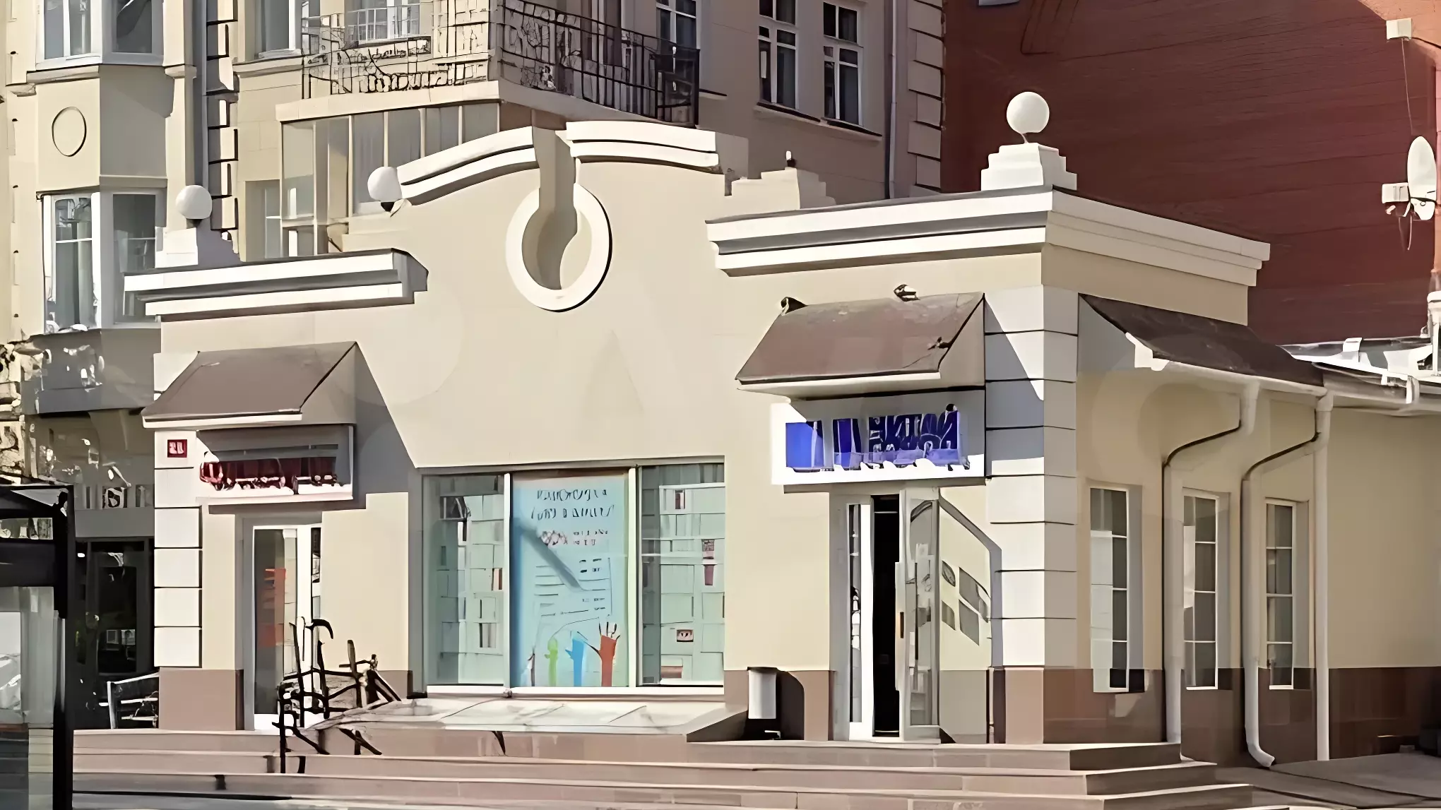 В Красноярске здание бывшего ресторана «Шкварок» снова выставили на продажу