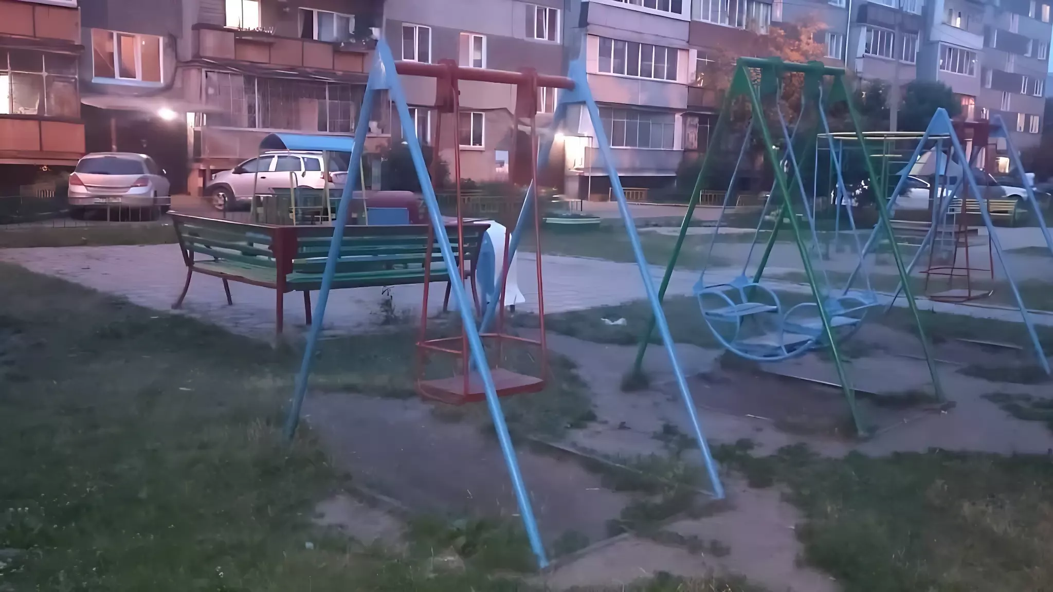 В Красноярске главу ТСЖ осудят за качели, на которых ребенок разбил голову