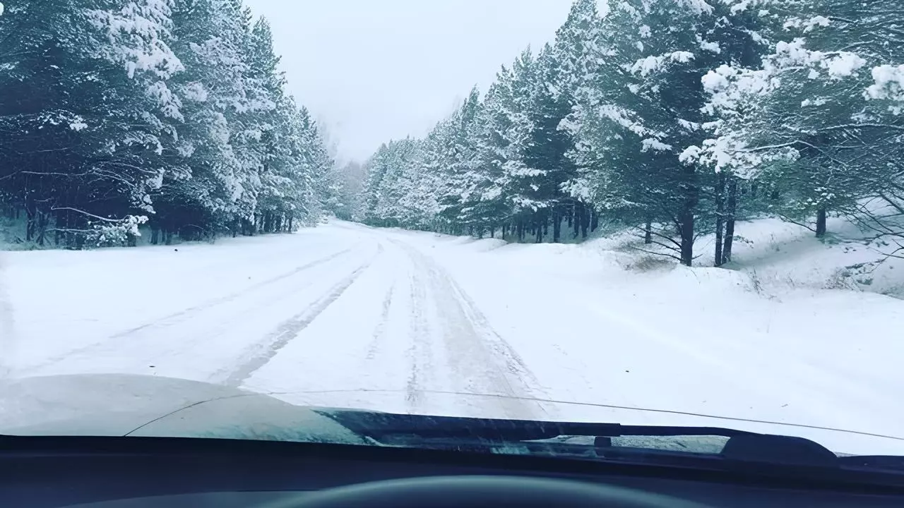 Трассы в Красноярском крае засыпало снегом