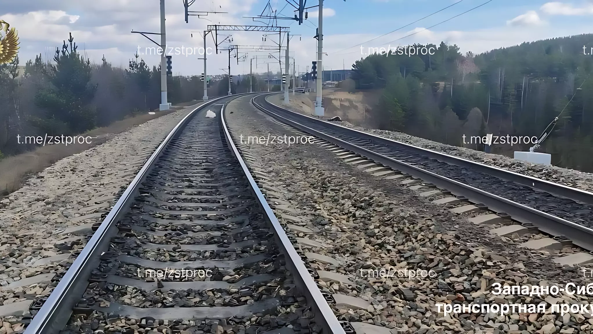 В Красноярском крае поезд сбил сразу двух человек