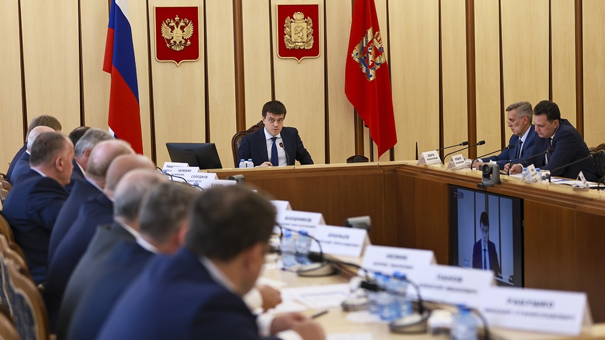 Губернатор Котюков пригрозил министрам отставками