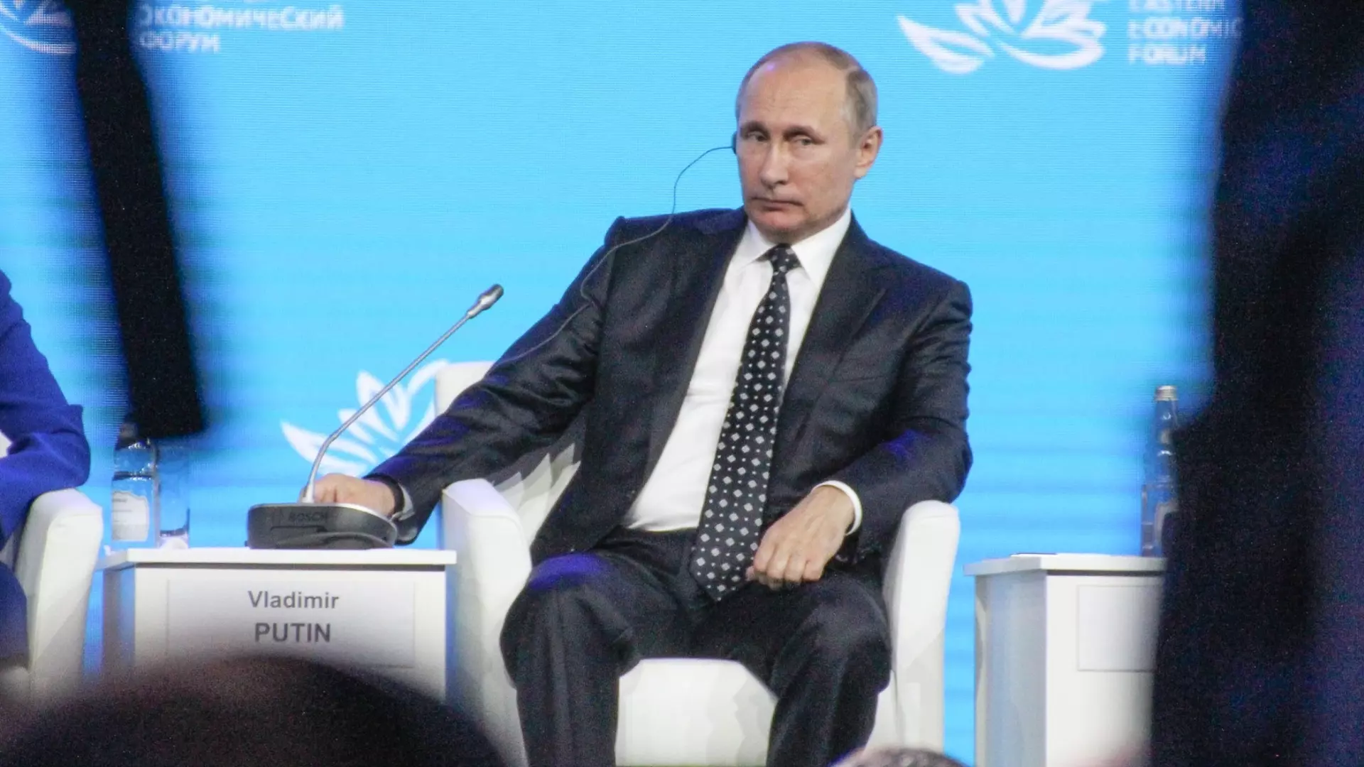 Владимир Путин подписал закон о конфискации имущества за «фейки об армии»