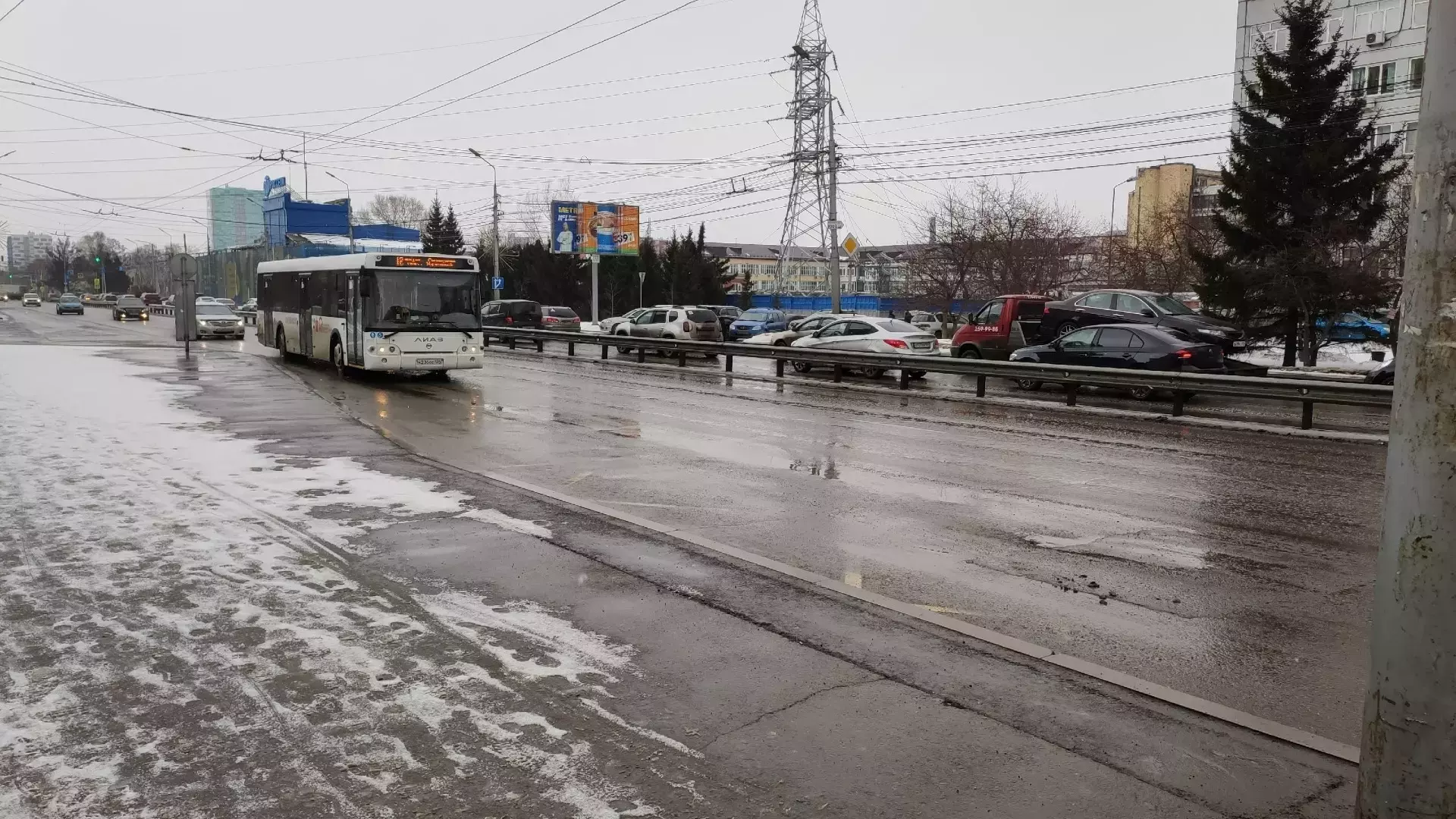 В Красноярске кондуктор отрицает, что высадил из автобуса ребенка без денег