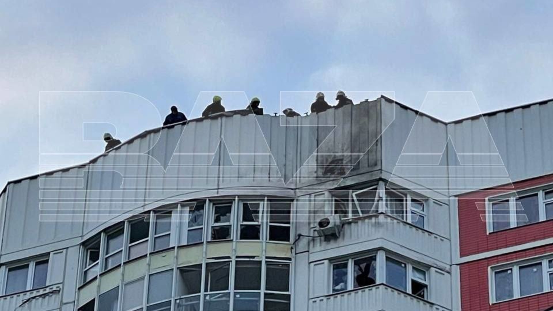 Беспилотники врезались в многоэтажки в Москве