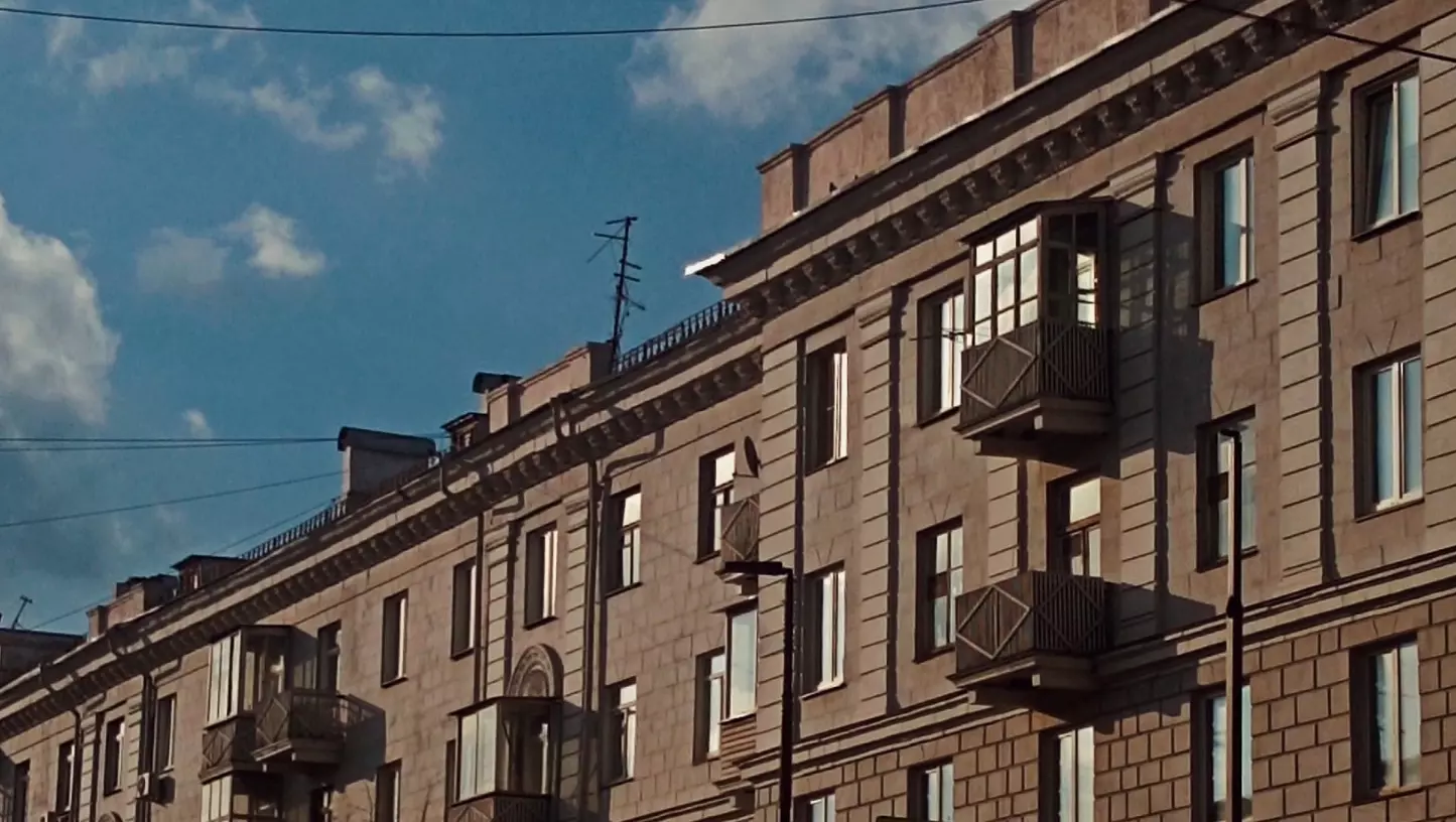 В Красноярске после длительного роста цен впервые подешевела аренда квартир