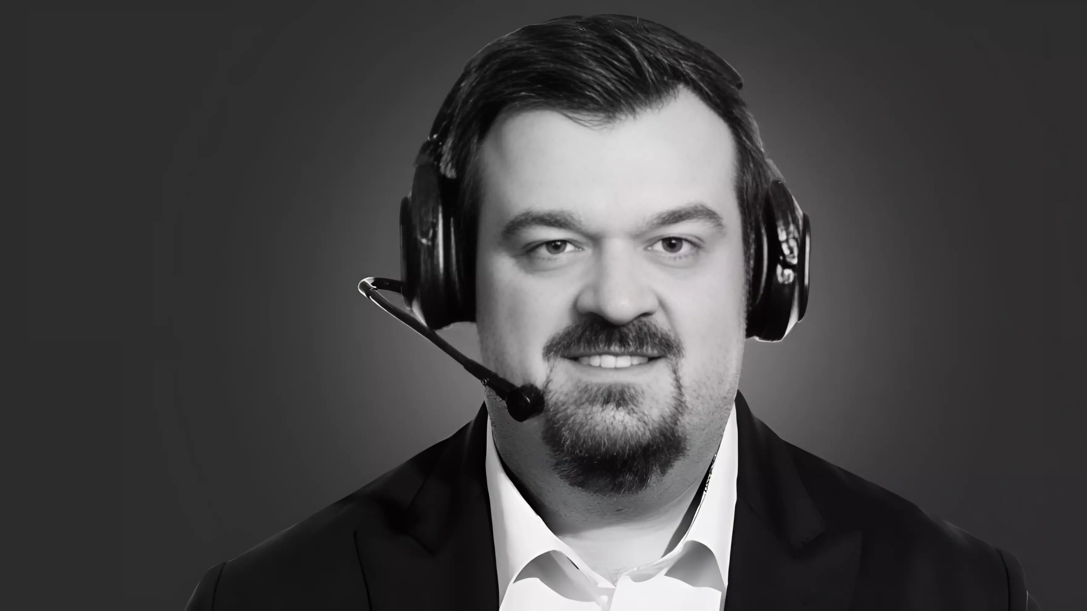 Умер журналист и спортивный комментатор Василий Уткин
