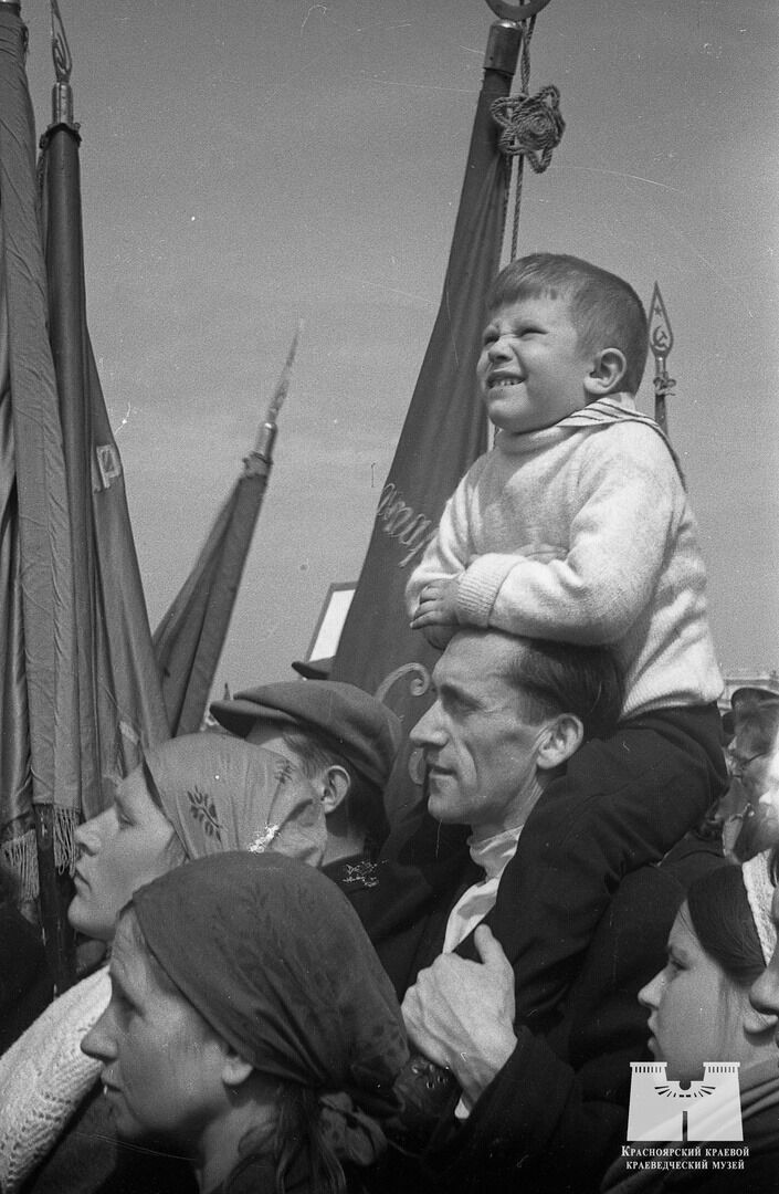 Митинг в День Победы. Красноярск, 9 мая 1945 год