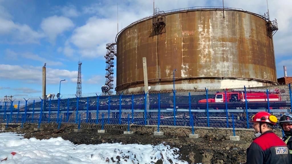 Работников норильской энергокомпании осудили за разлив 20 тысяч тонн топлива
