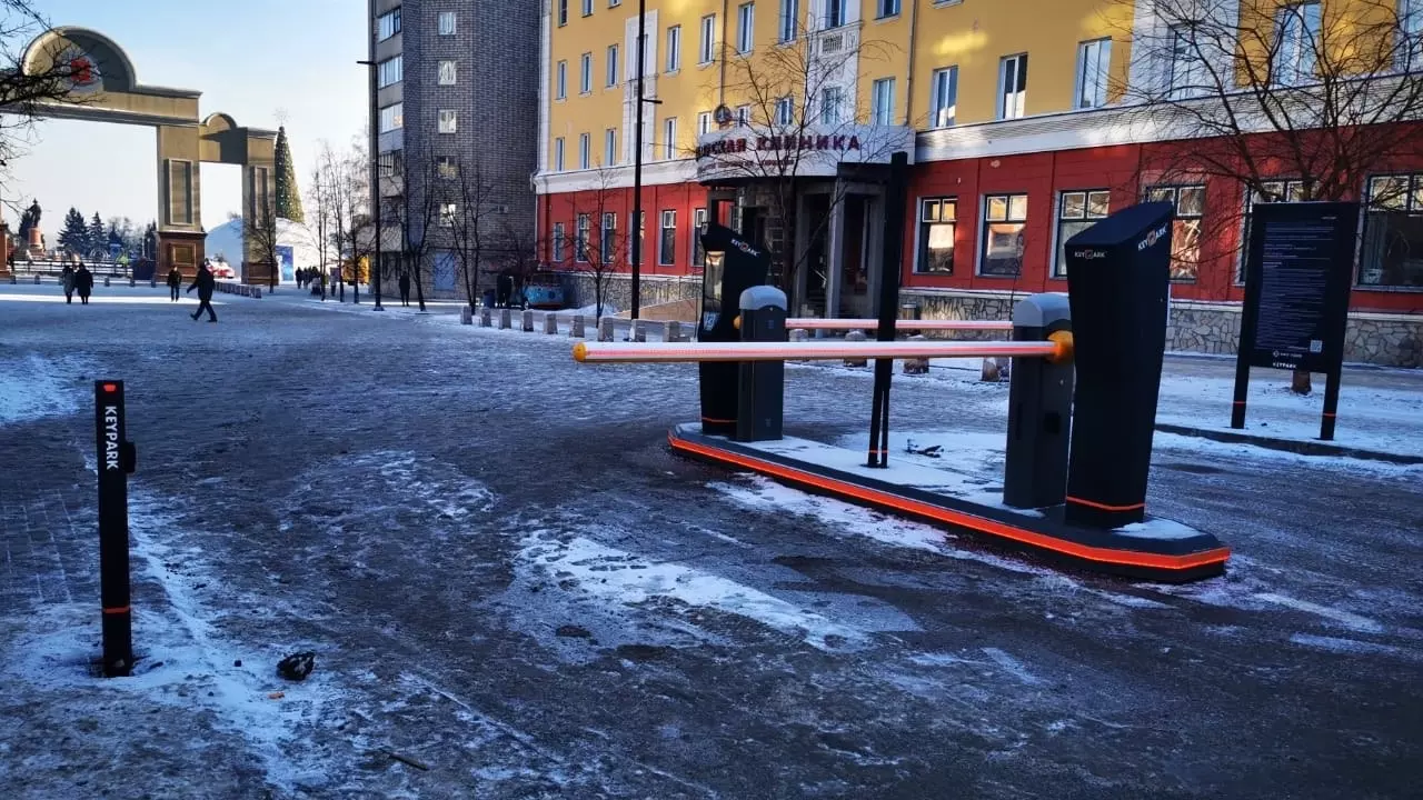 Платная парковка перед площадью Мира в Красноярске заработает в марте