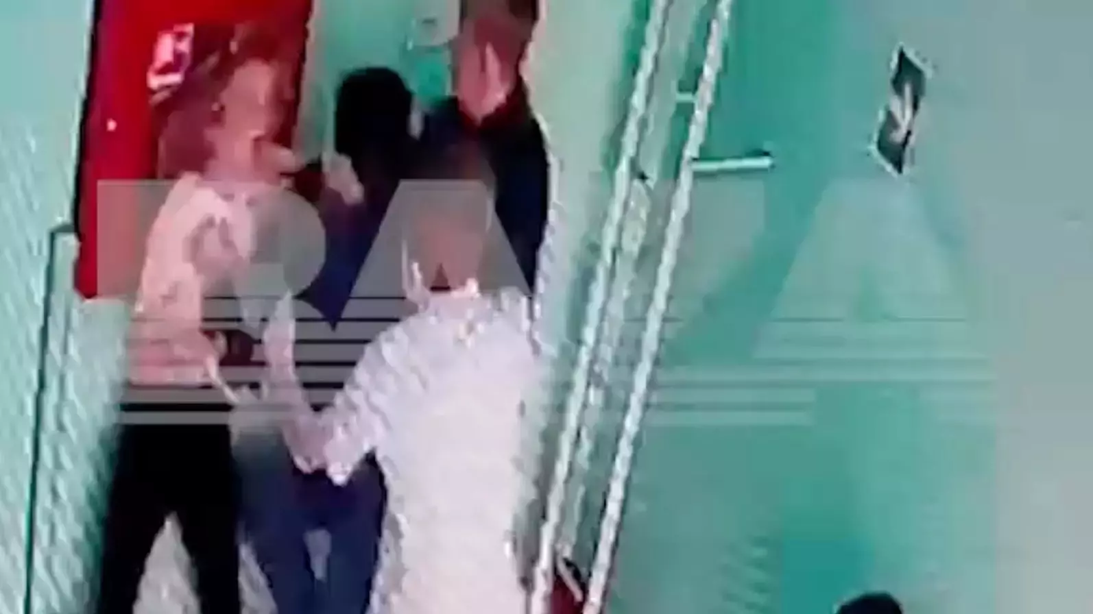 Внука депутата оштрафовали после драки с девочкой в школе