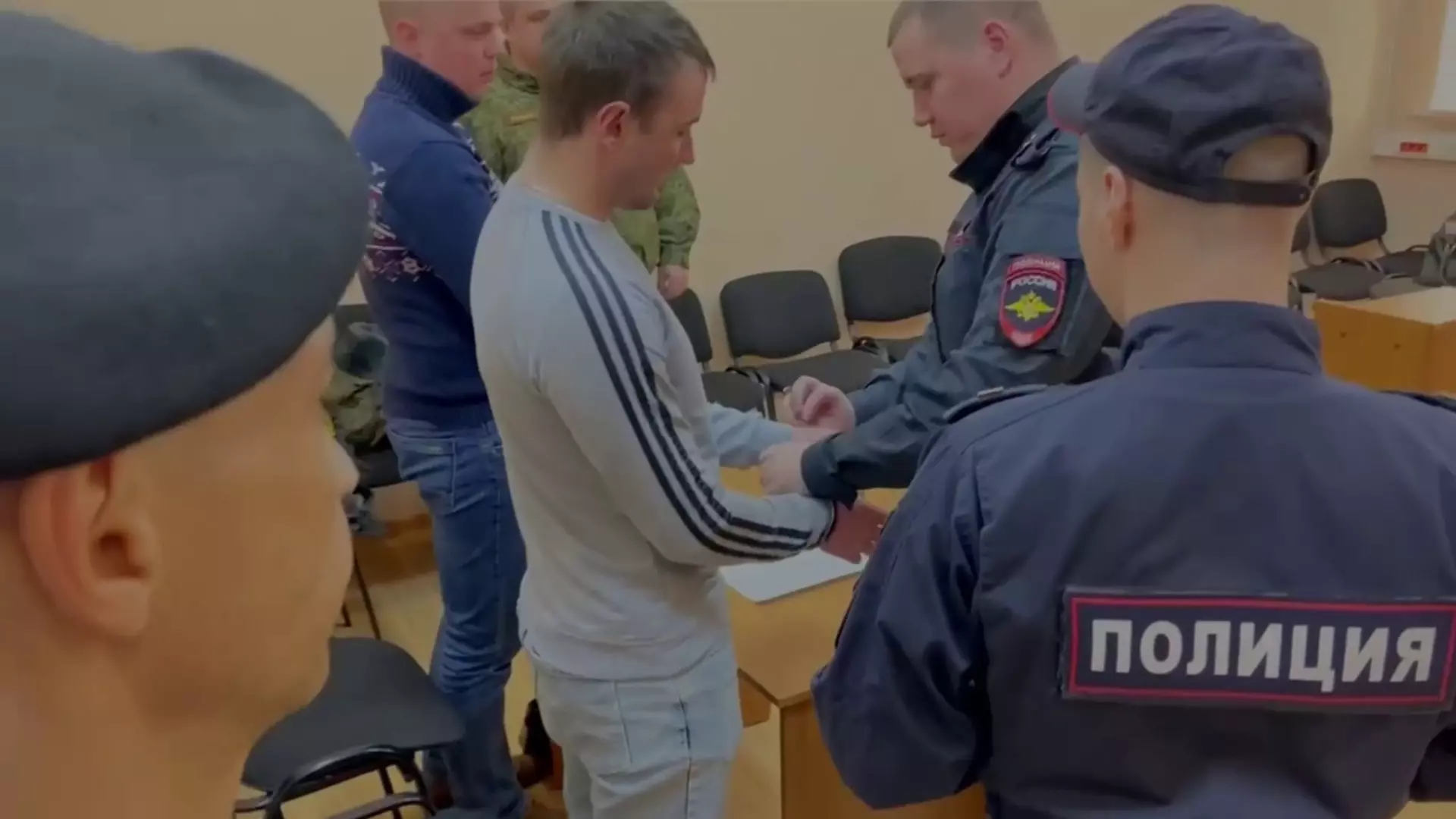 В Красноярске контрактнику дали 7,5 лет колонии за две самоволки во время СВО