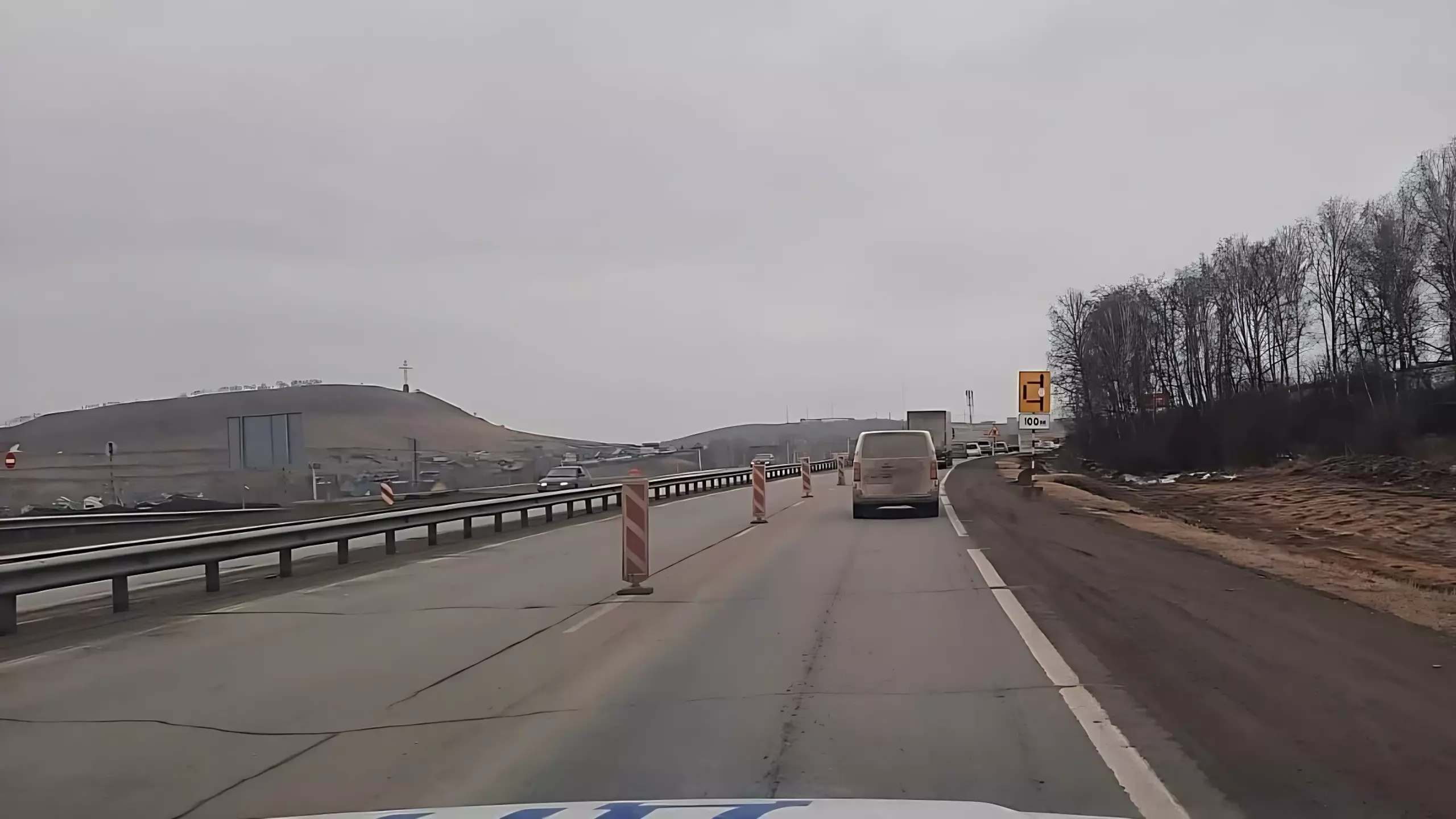 Из-за ремонта дороги в районе Дрокино образовалась пробка в несколько километров