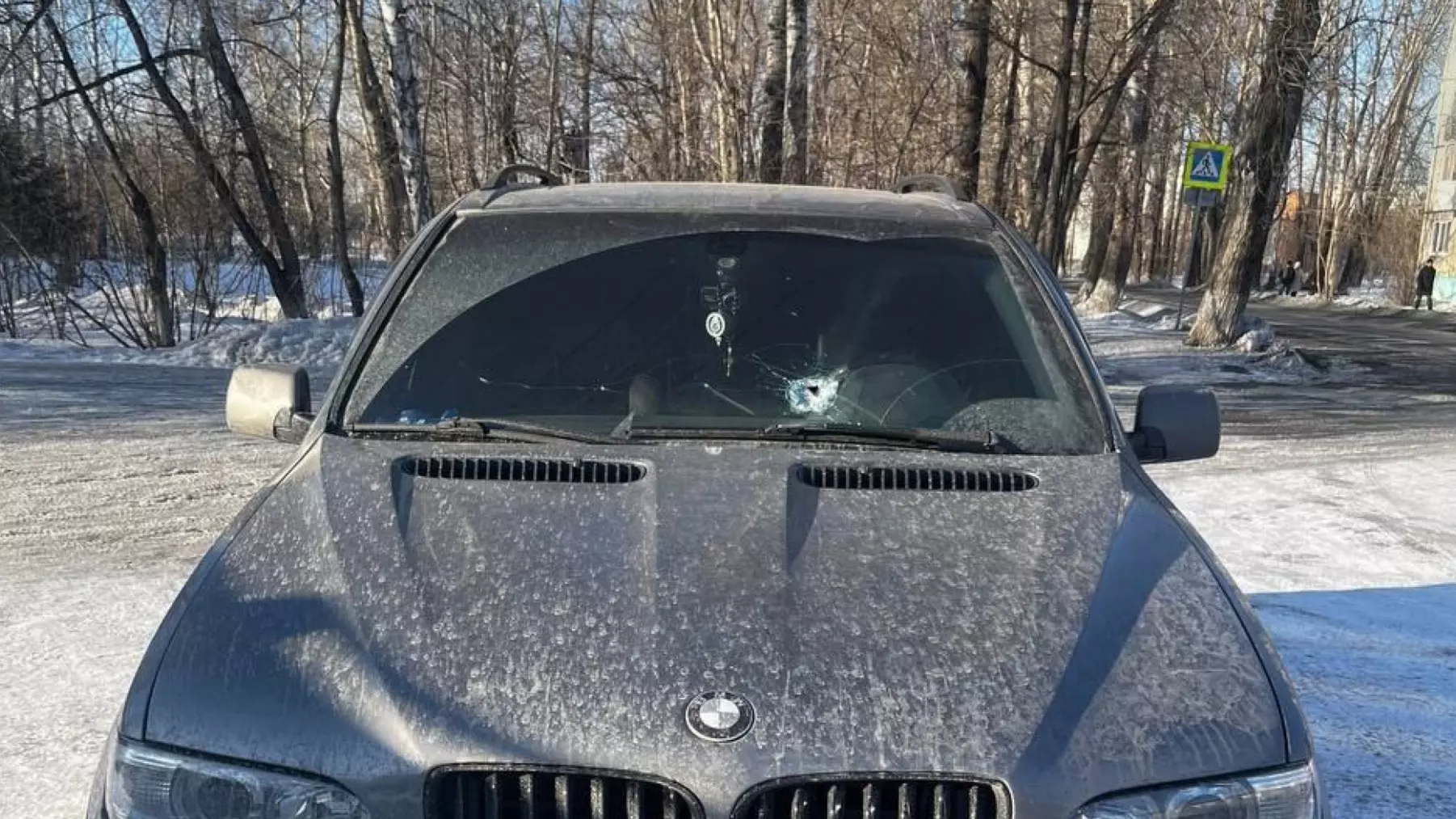 Житель края не дождался жену с корпоратива 8 марта и расстрелял авто с её знакомыми