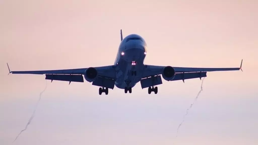 Пассажирский самолет «Москва-Красноярск» экстренно сел в Перми