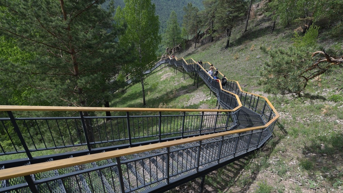 Лестницу на Торгашинский хребет закрывают на ремонт