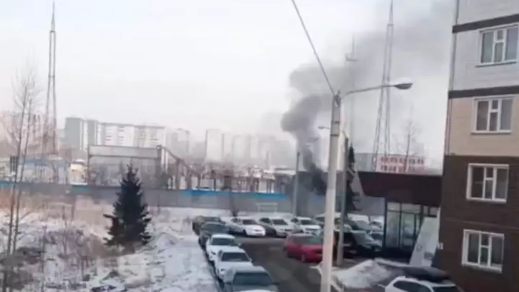 В Красноярске из-за пожара на подстанции больше ста домов остались без света