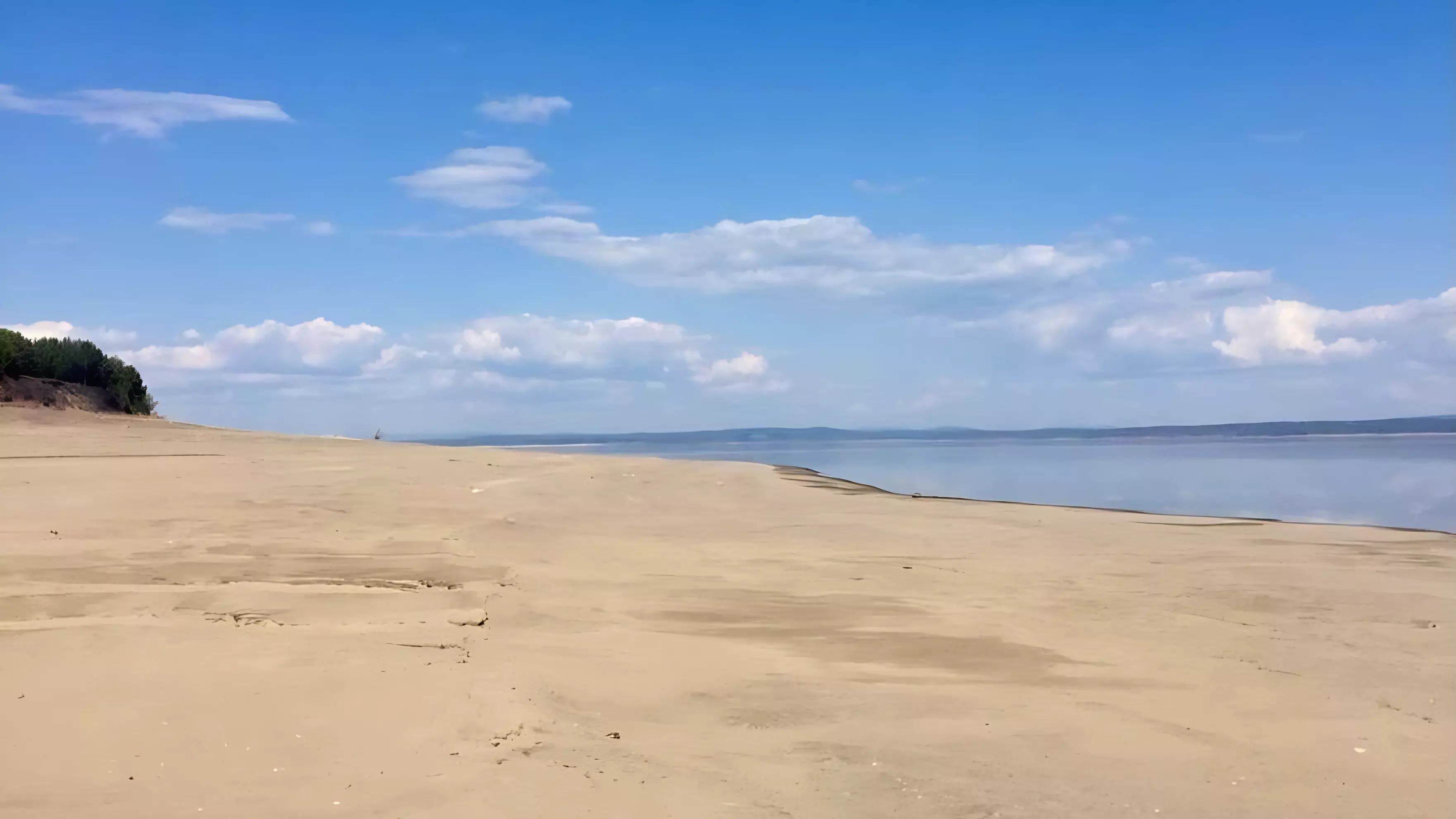 Пляжному вымогателю на Красноярском водохранилище дали 2 года колонии