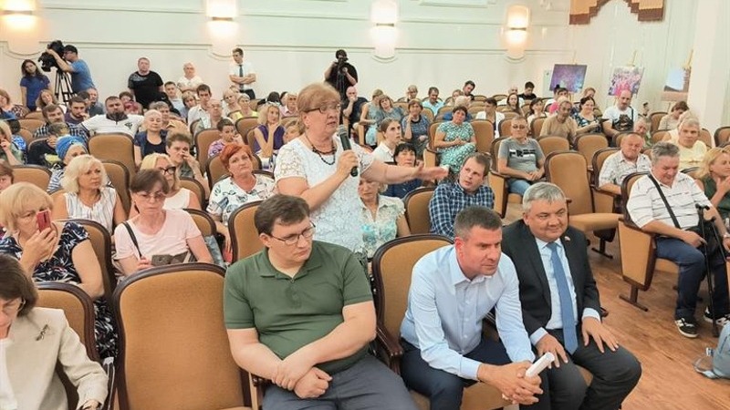 Жители Николаевки встретились с властью и рассказали, что потеряют после застройки