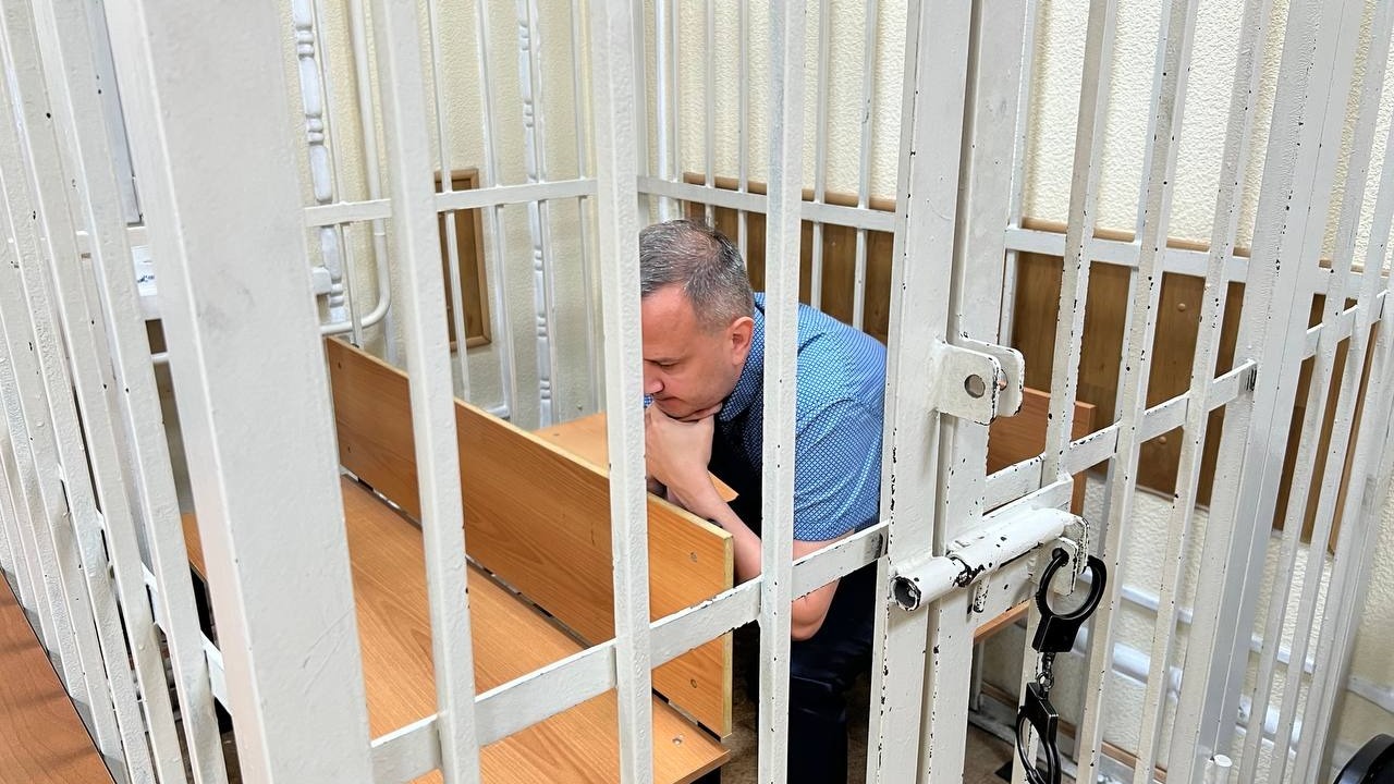 Главу угрозыска Красноярского края арестовали на два месяца по обвинению во взятках