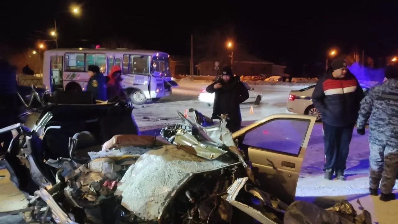 В Красноярском крае в аварии с автобусом и «Жигулями» пострадали семь человек