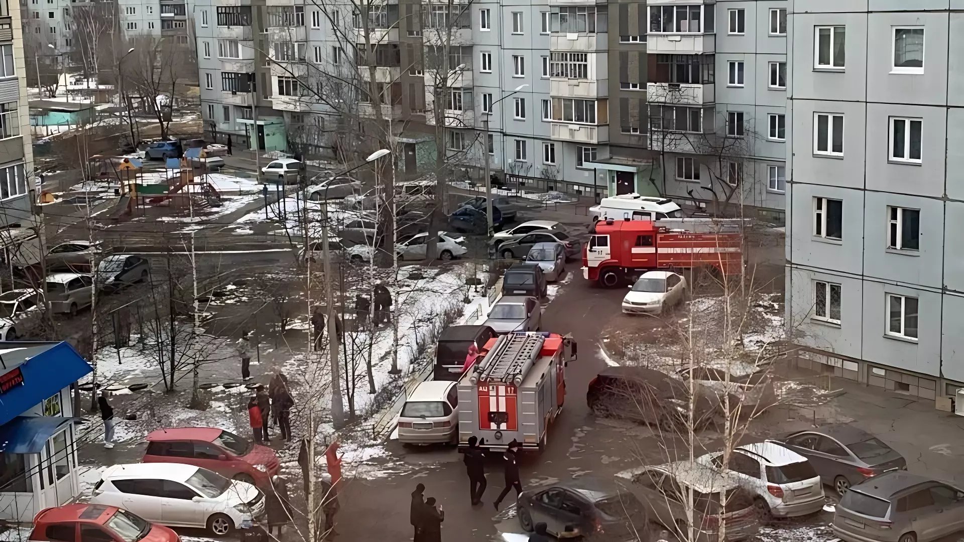 Красноярцев напугало скопление пожарных машин у дома на Ястынской