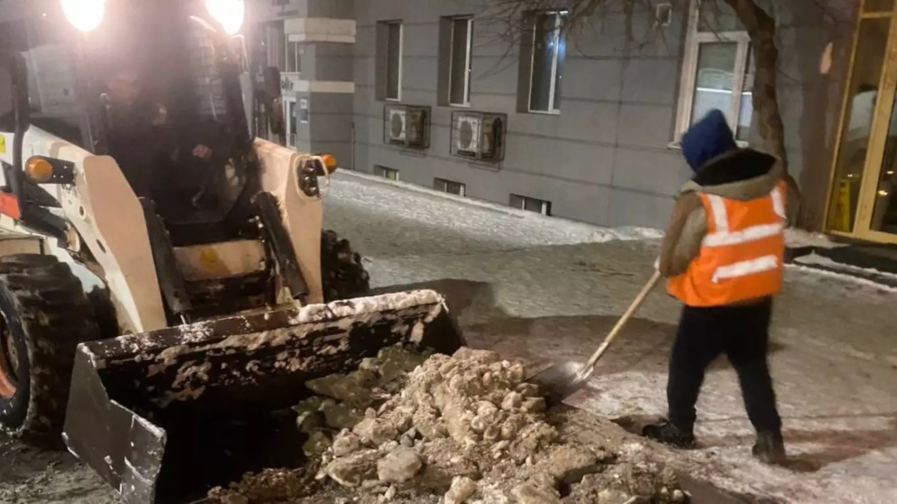 Красноярцы раскритиковали предложение депутата самим чистить улицы от снега