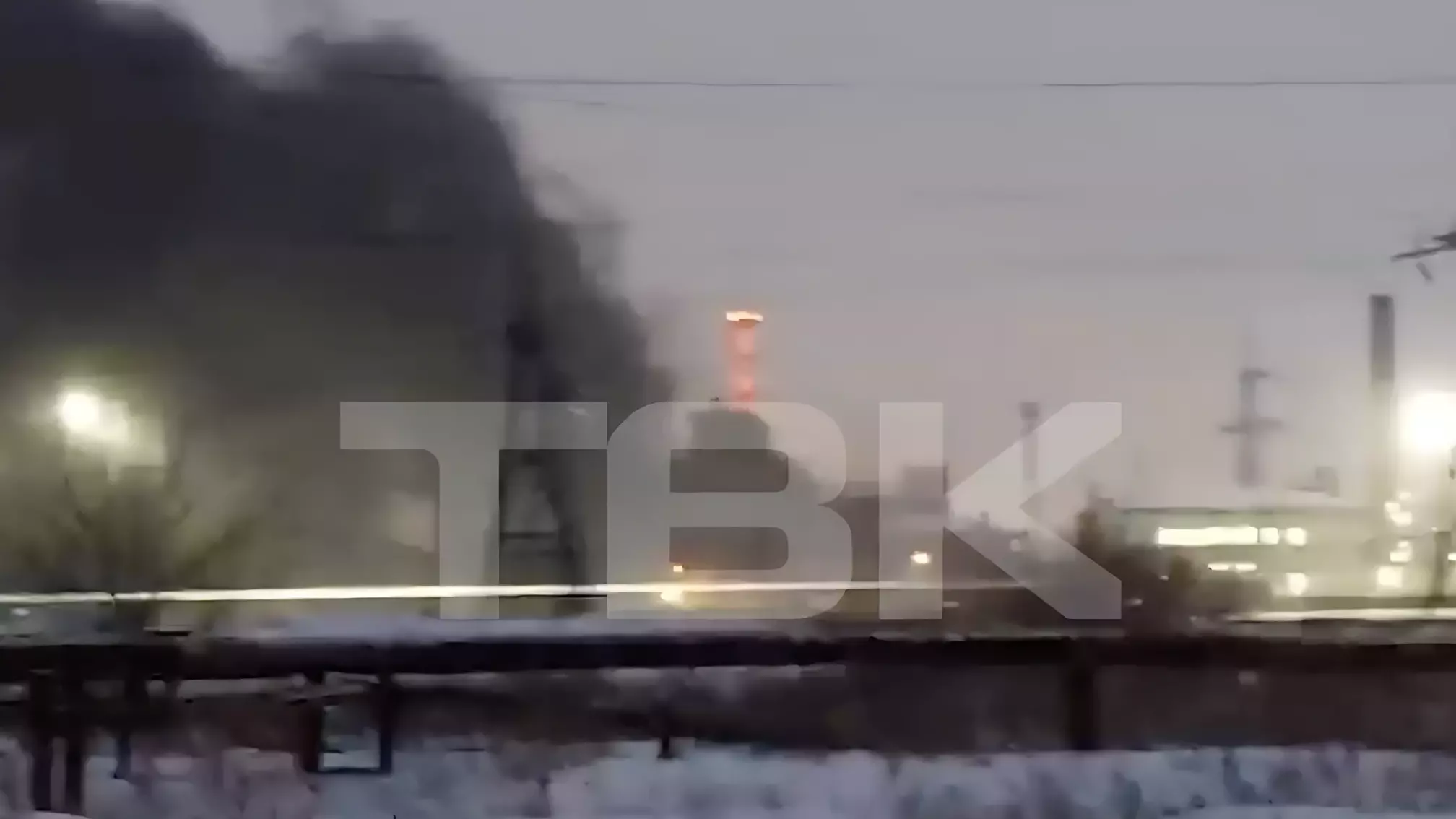 На территории КрАЗа загорелся трансформатор