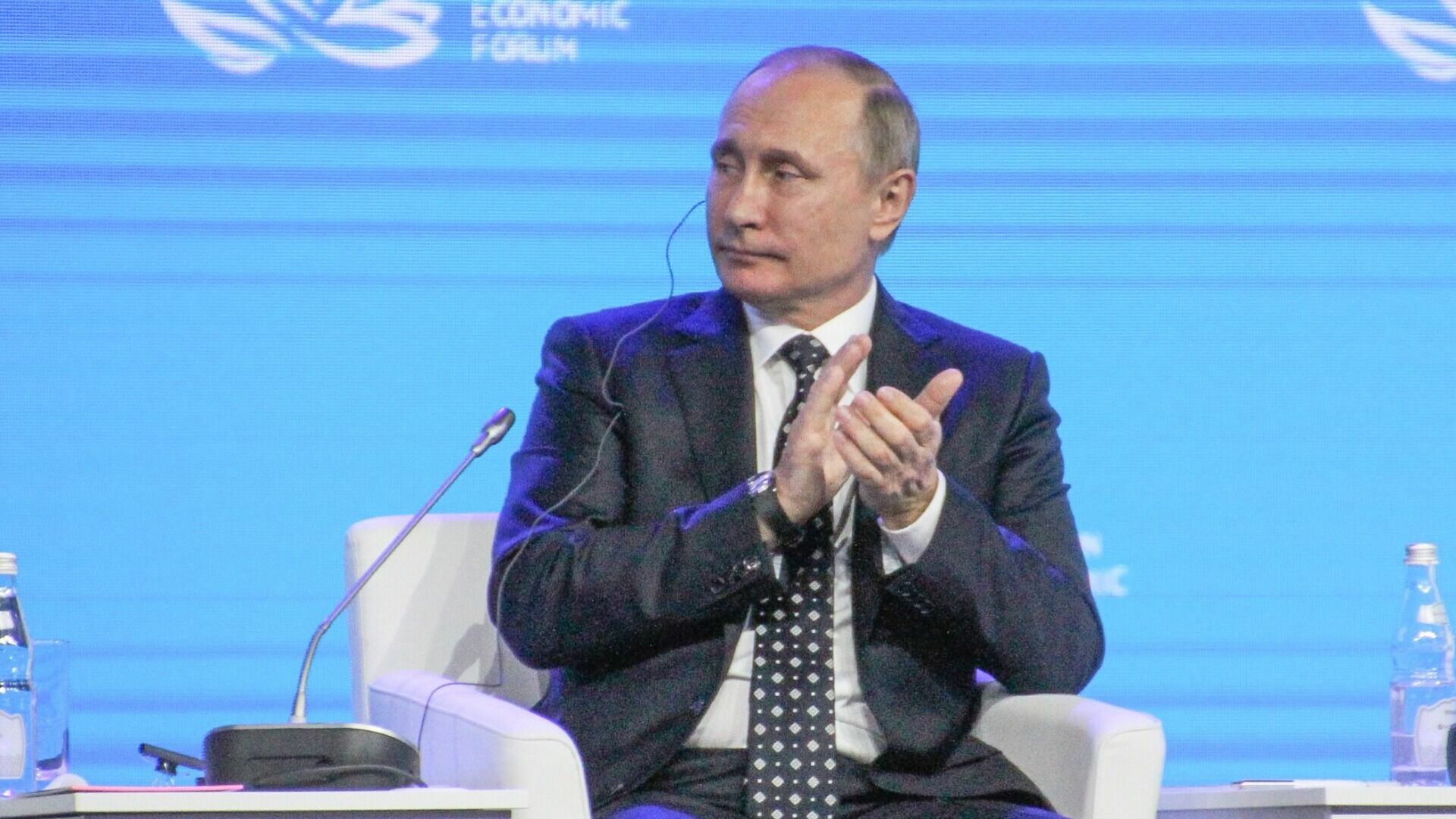Закон об электронных повестках подписан Путиным