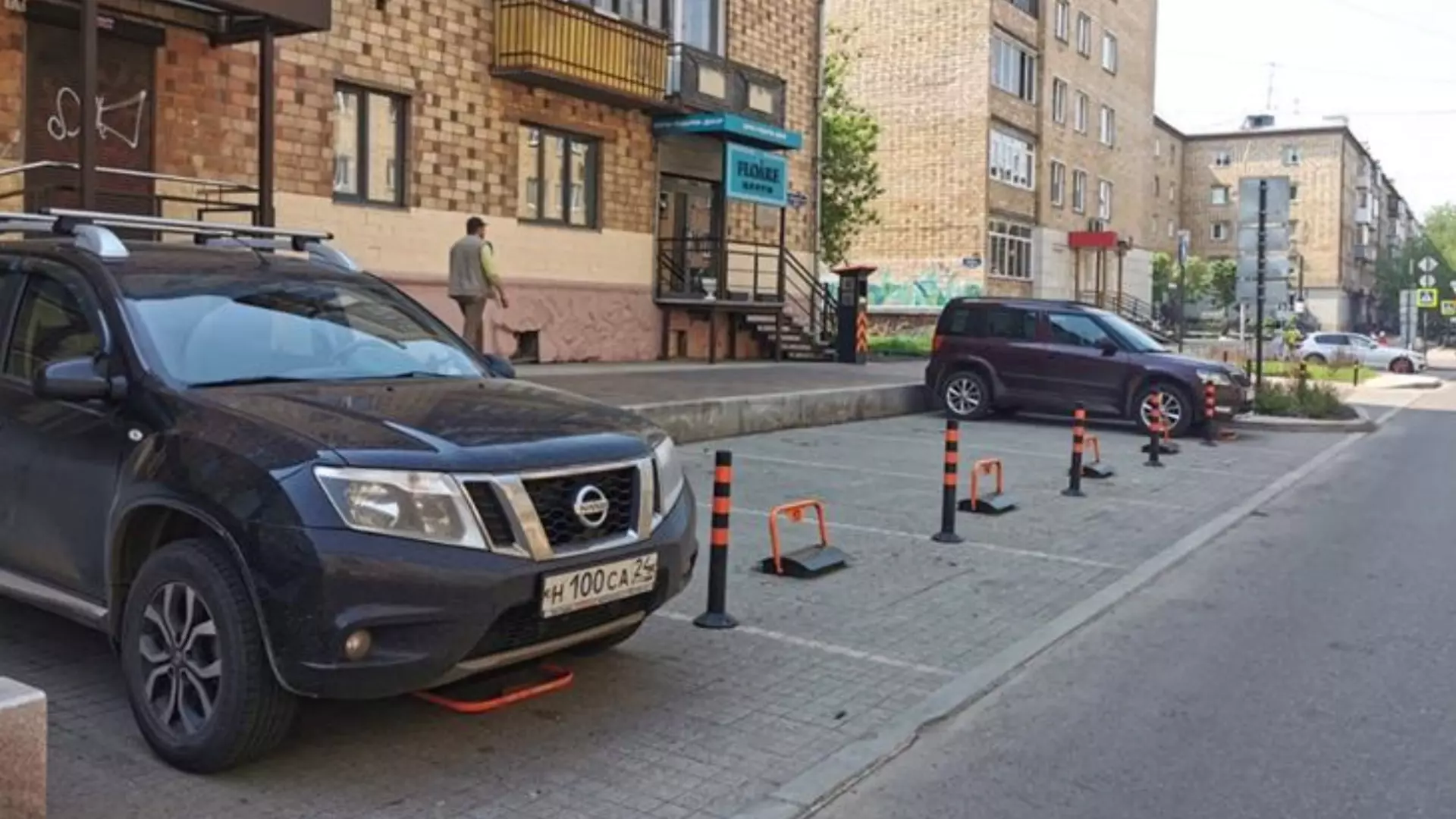 В Красноярске заработали еще две платные парковки
